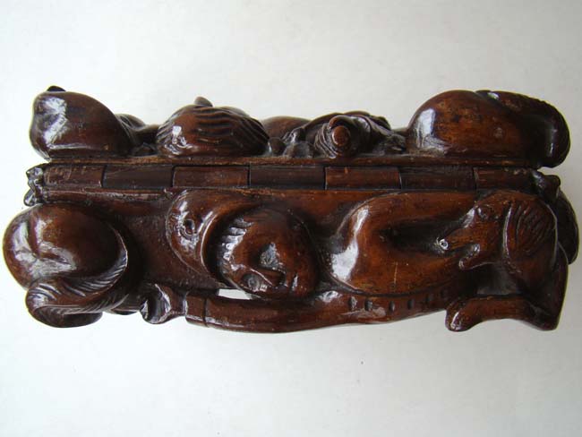 A Fabulous carved fruitwood "Bobbie Burns" Scottish tobacco box circa 1790-1800 — image 5